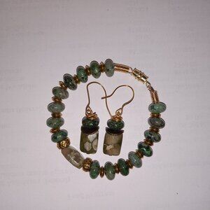 handmade jade and gold bracelet and earring set